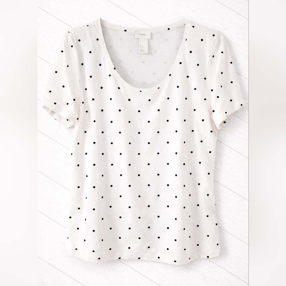 ⭐️ H&M White and Black Polka Dot Tee - size Large